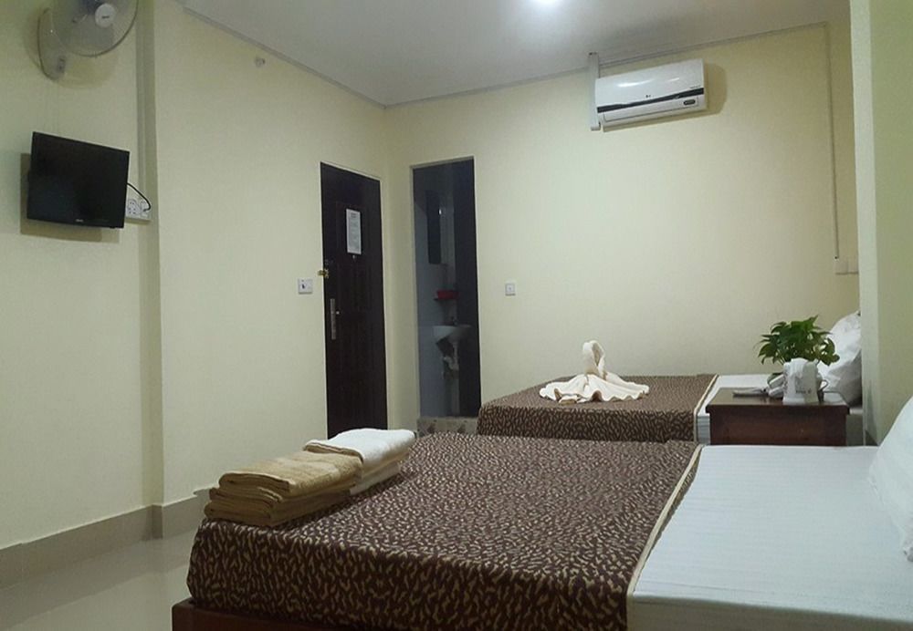 First Hotel Battambang Exterior foto